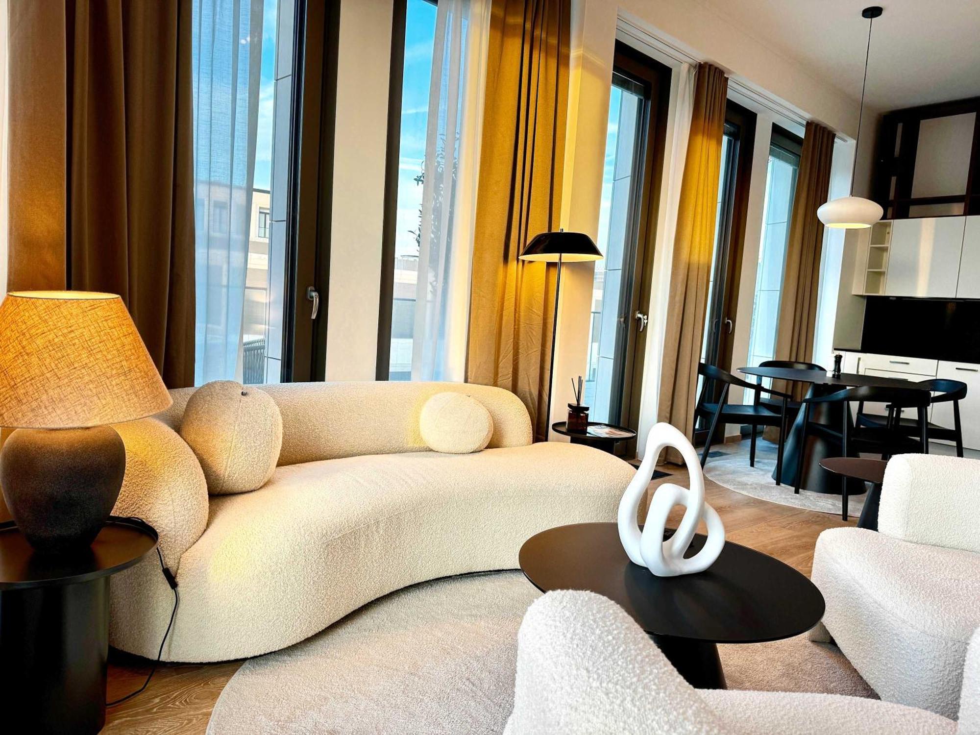 Appartement Voya Zenit Royal - Luxury Rooftop Views & Concierge Luxembourg