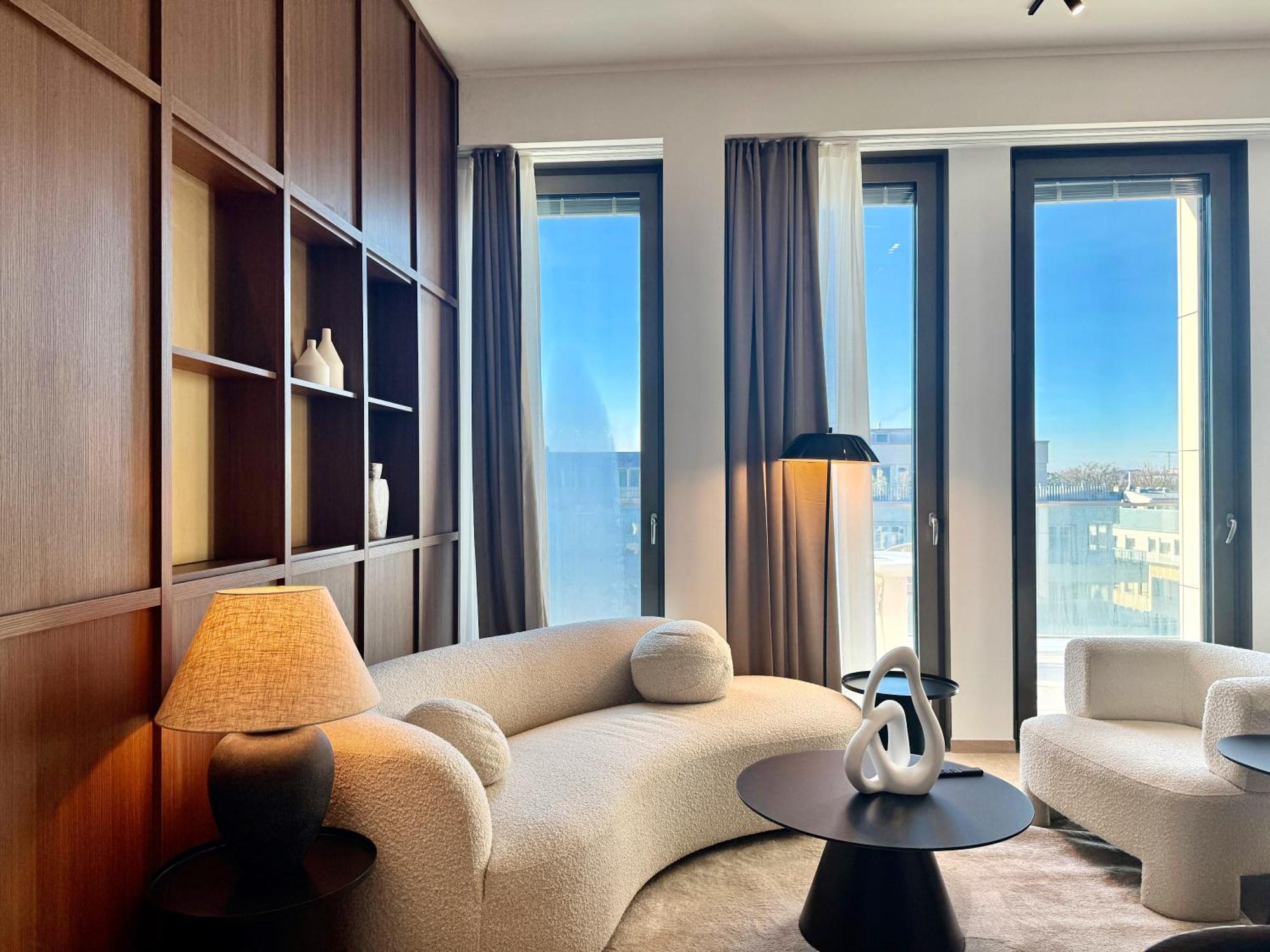 Voya Zenit Royal - Luxury Rooftop Views & Concierge Luxembourg