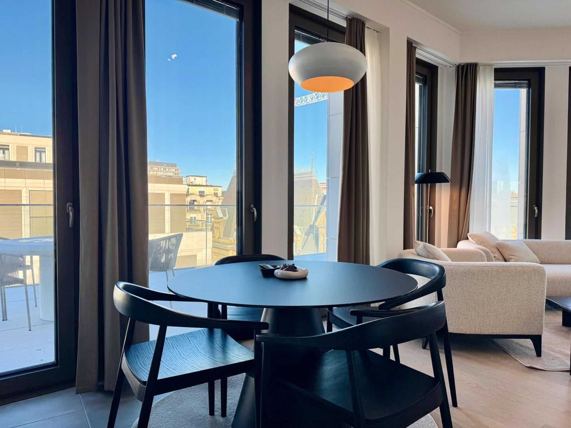 Apartment Voya Zenit Royal - Luxury Rooftop Views & Concierge Luxemburg